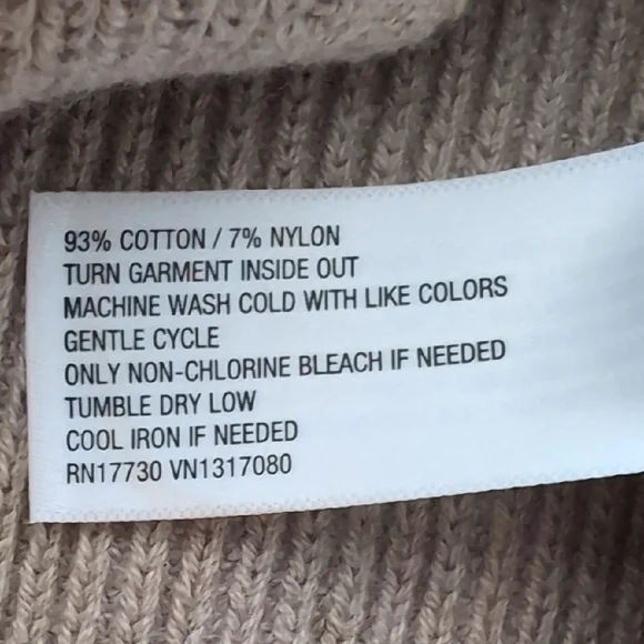 Universal Thread Women's Button-Front Sweater Vest - Picture 8 of 9